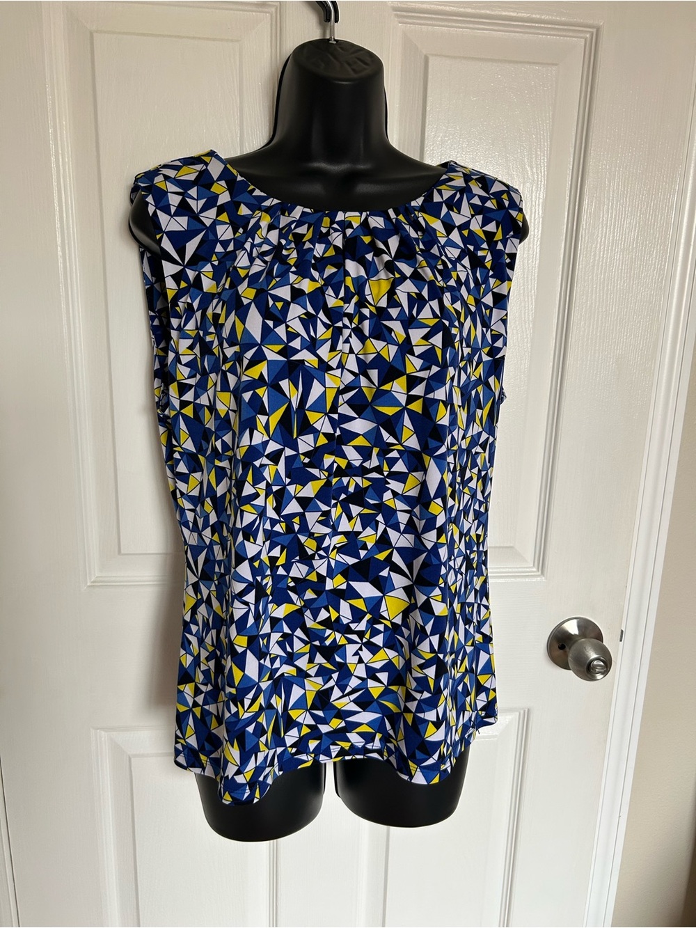 Calvin Klein Geometric Print Sleeveless Camisole in Blue, White & Yellow